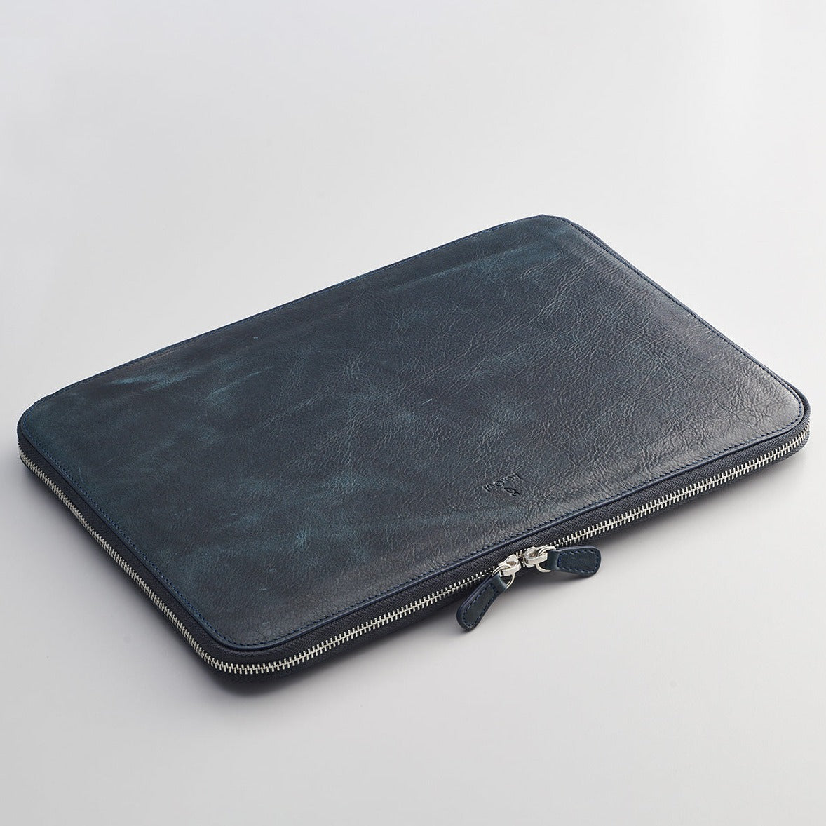 NOMAD - Petrol Mavisi | Deri MacBook Organizer Çanta